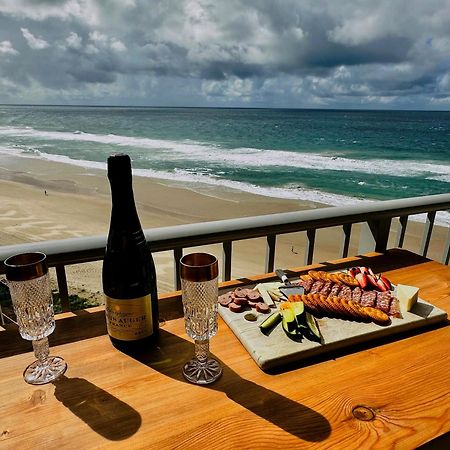 Absolutely Stunning! On The Beach !!! Gold Coast Luaran gambar