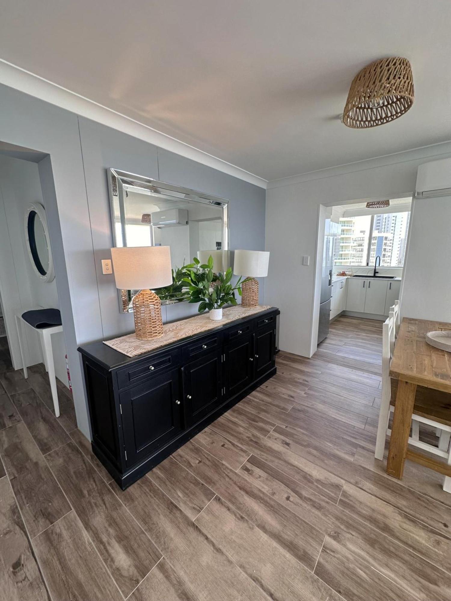 Absolutely Stunning! On The Beach !!! Gold Coast Luaran gambar