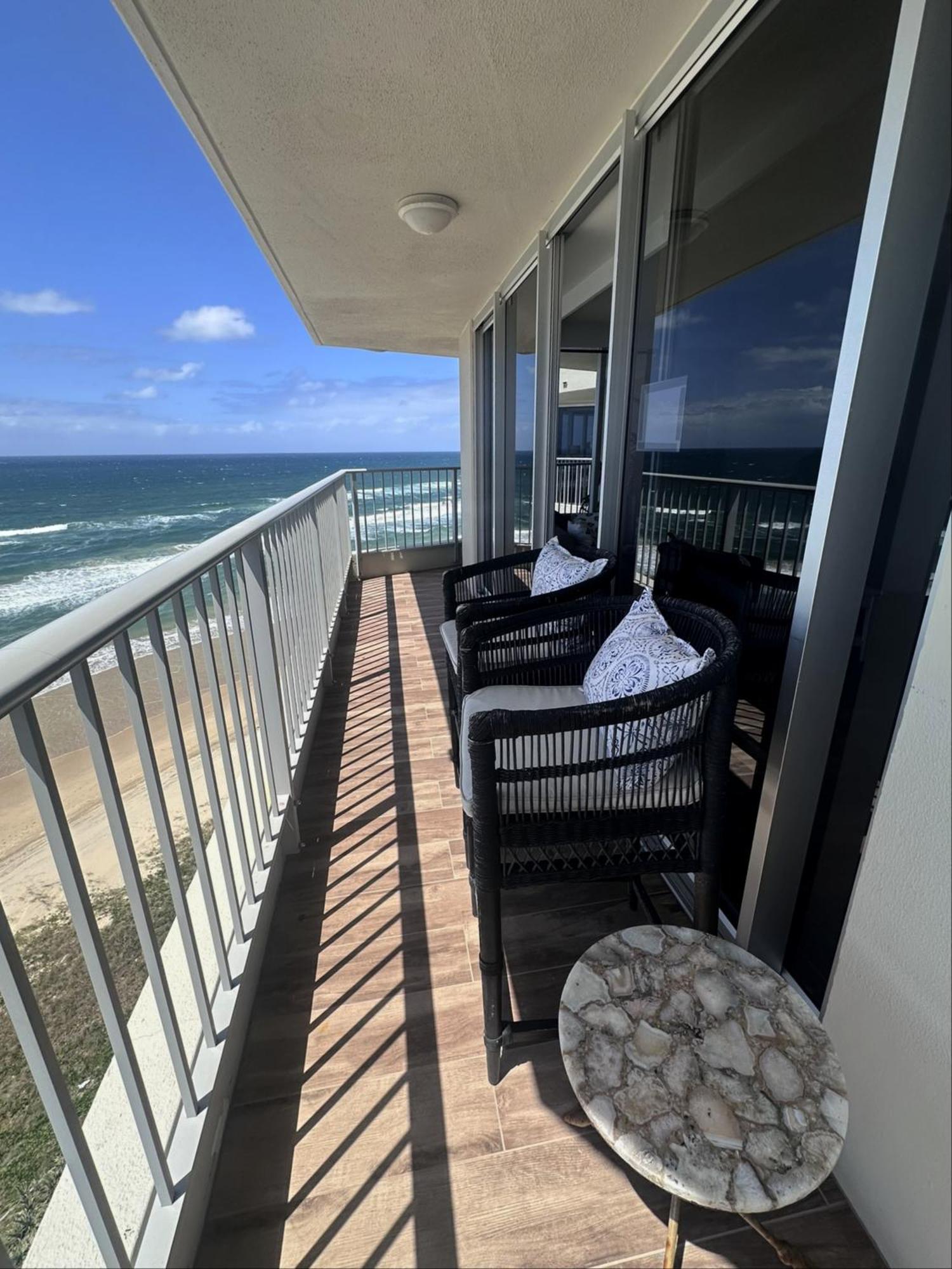 Absolutely Stunning! On The Beach !!! Gold Coast Luaran gambar